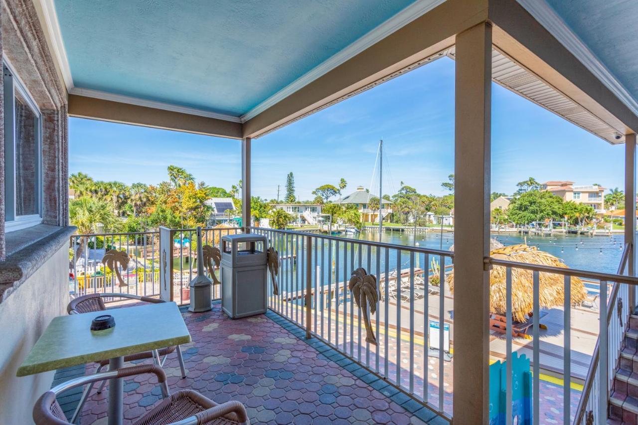 Hotel Bay Palms Waterfront - And Marina