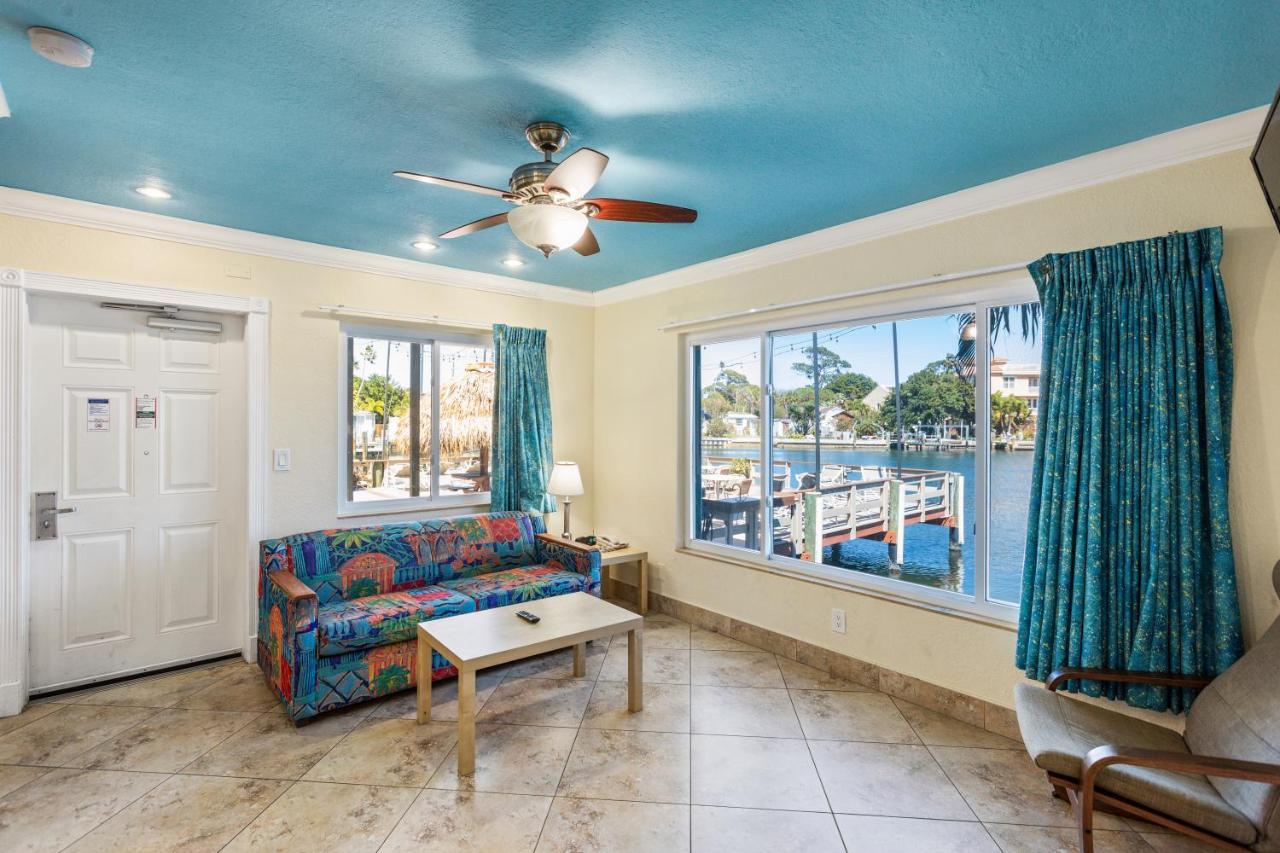 Hotel Bay Palms Waterfront - And Marina