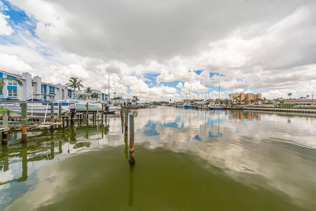 #165a Madeira Beach Yacht Club Holiday home