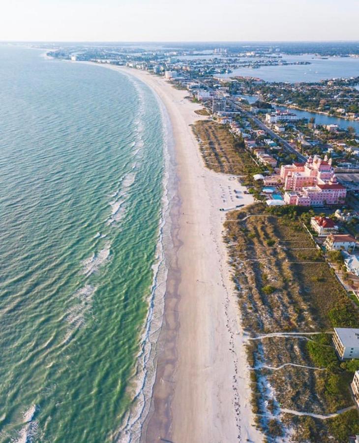 Apartment Beachside Shared Retreat: Private For Two St. Pete Beach