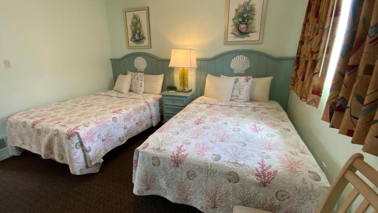 Carlton House And Motel *