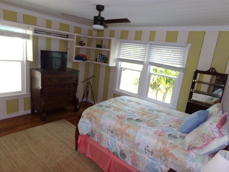 Historic Pass-a-grille Pineapple House 105-21h By Tech Travel Holiday home