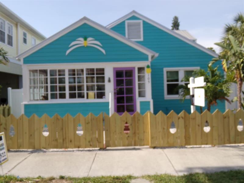 Historic Pass-a-grille Pineapple House 105-21h By Tech Travel
