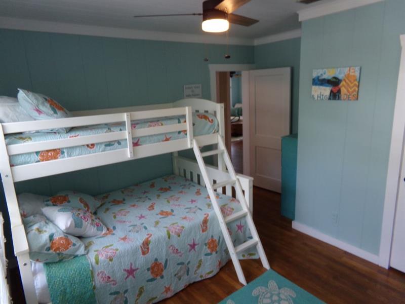 Historic Pass-a-grille Pineapple House 105-21h By Tech Travel St. Pete Beach