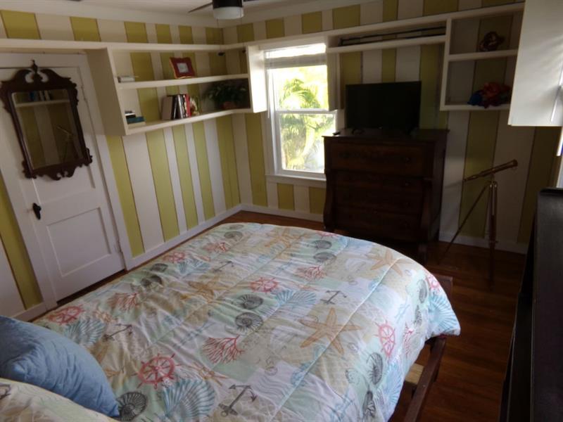 Historic Pass-a-grille Pineapple House 105-21h By Tech Travel Holiday home *