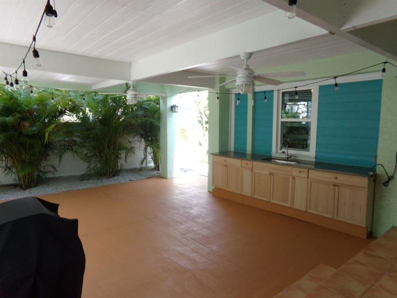 Holiday home Historic Pass-a-grille Pineapple House 105-21h By Tech Travel