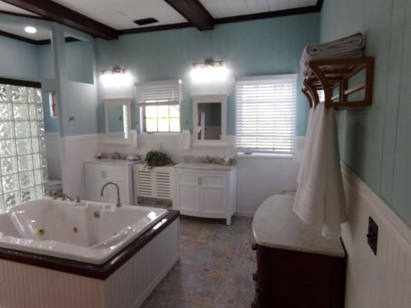 Holiday home Historic Pass-a-grille Pineapple House 105-21h By Tech Travel *