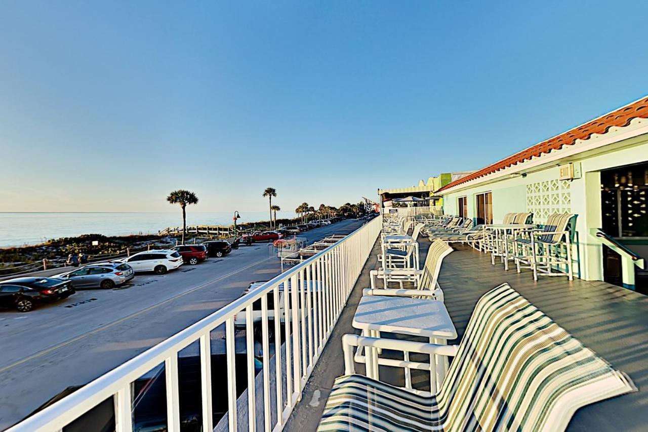 Pass-a-grille Retreat Unit 8 Hotel