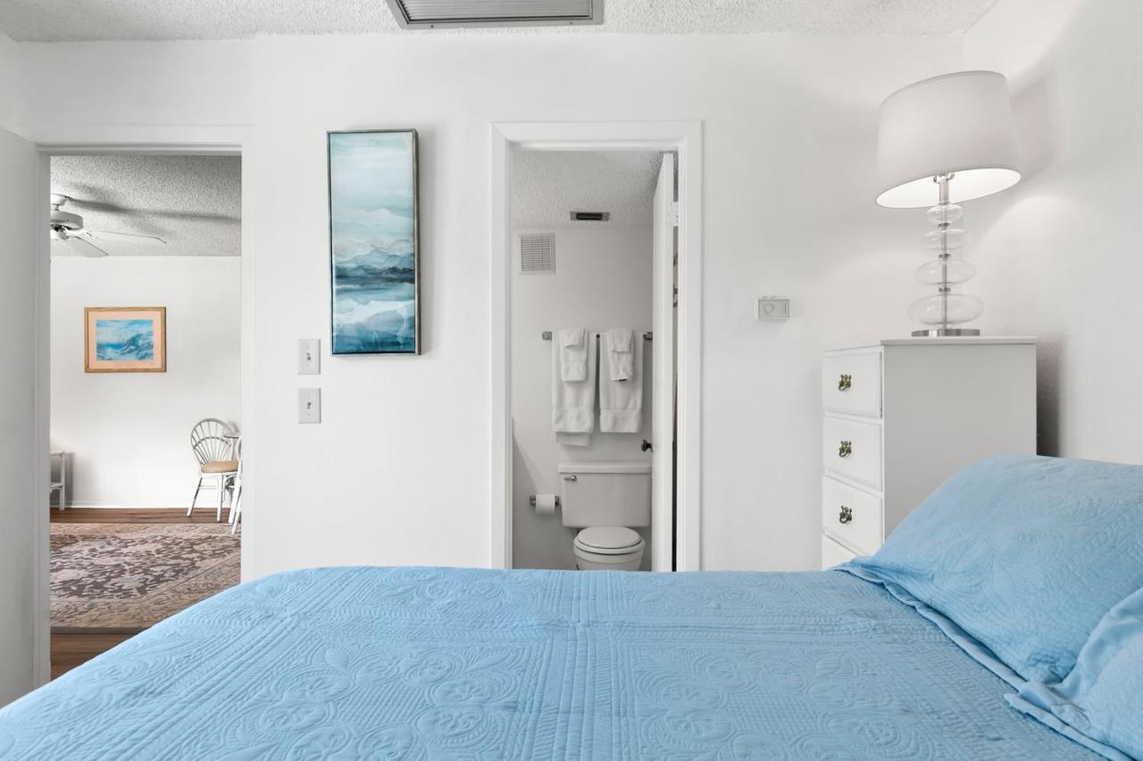 Apartment Madeira Yacht Club 151h St. Pete Beach