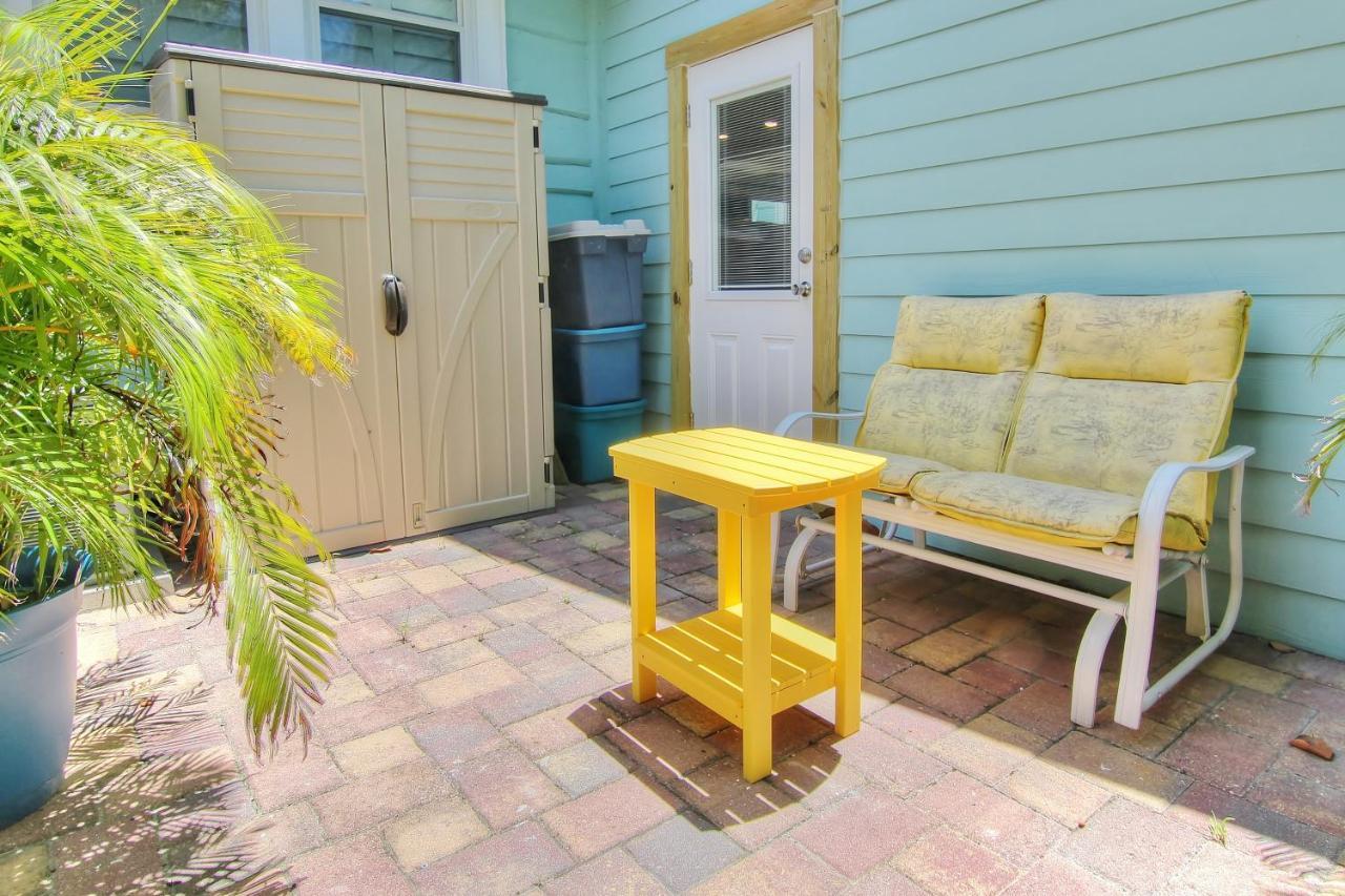 Detlow's Treasured Cottages 2 Hotel St. Pete Beach