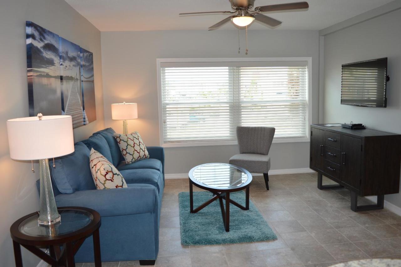 At John's Pass By Travel Services Apartment