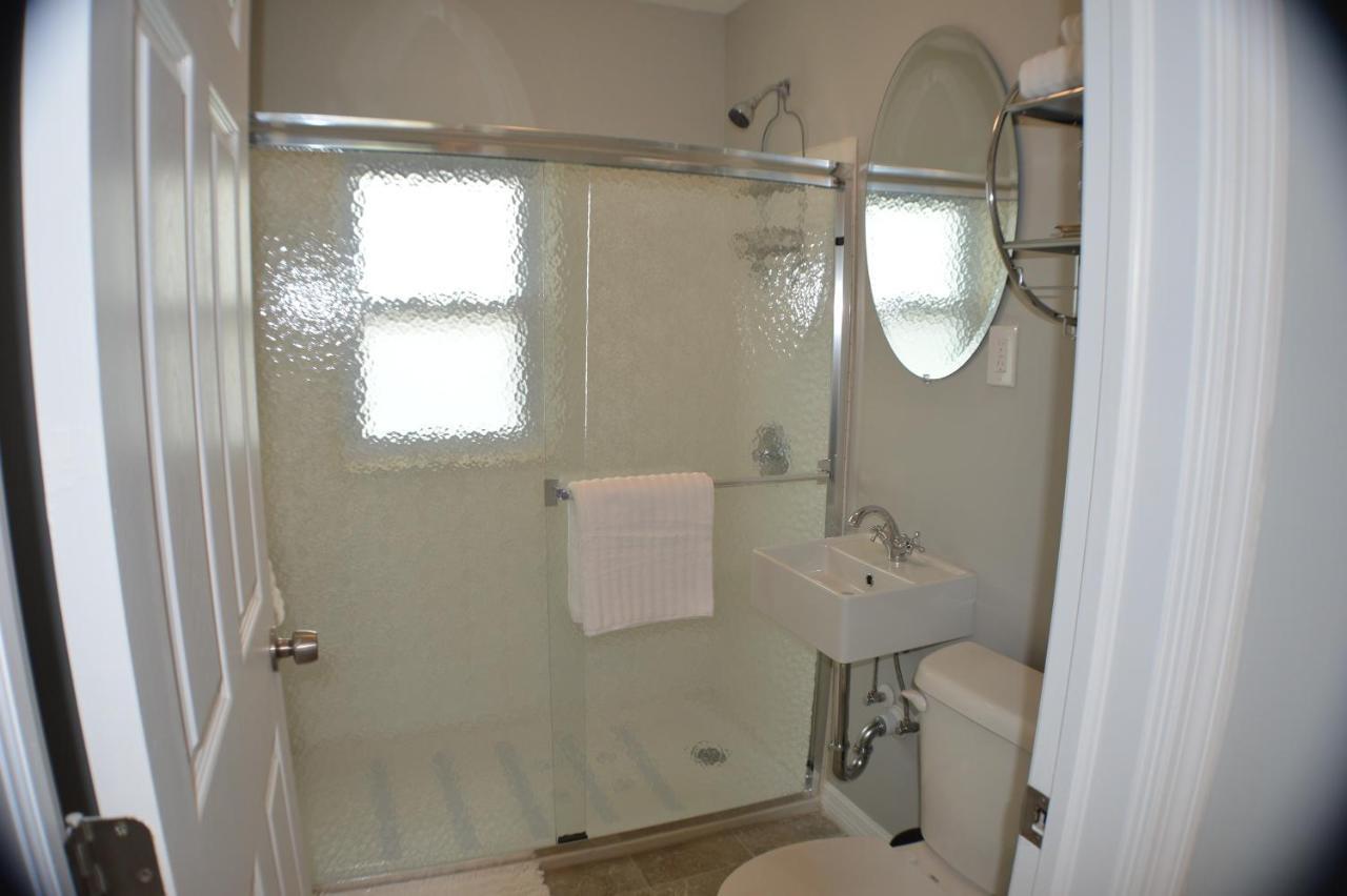 Apartment At John's Pass By Travel Services St. Pete Beach