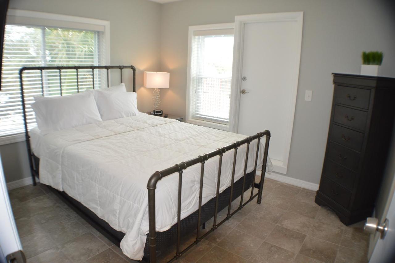 Apartment At John's Pass By Travel Services St. Pete Beach