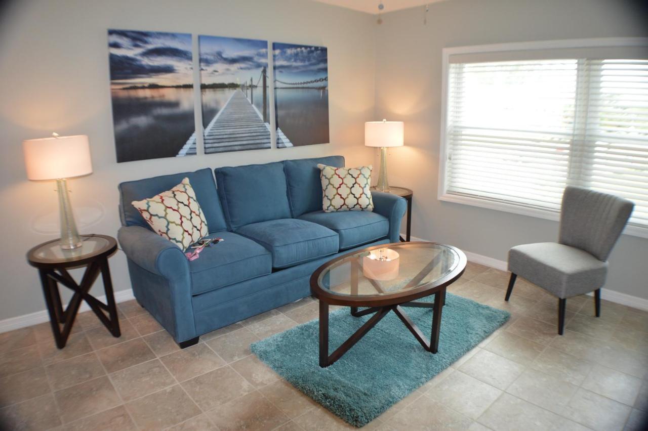 Apartment At John's Pass By Travel Services *