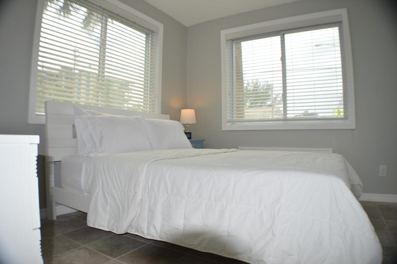 At John's Pass By Travel Services Apartment
