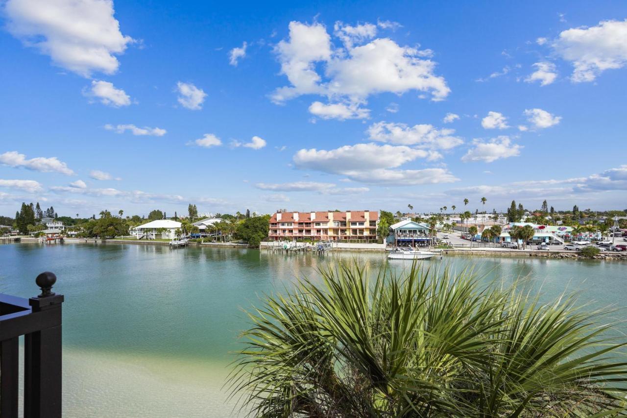 Holiday home Land's End 3-405 Bay Front - Premier St. Pete Beach