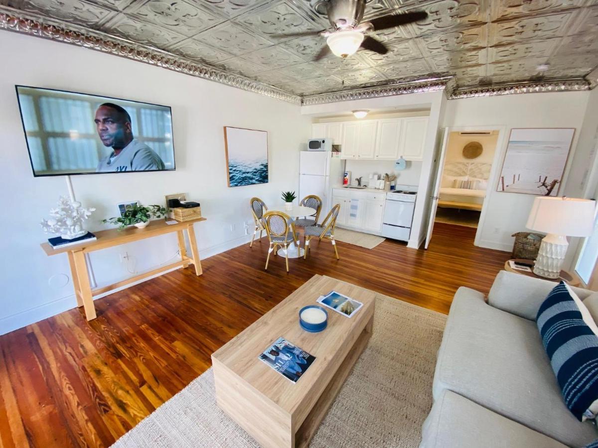 La Tortuga Historic Pass A Grille St Pete 68 Apartment *