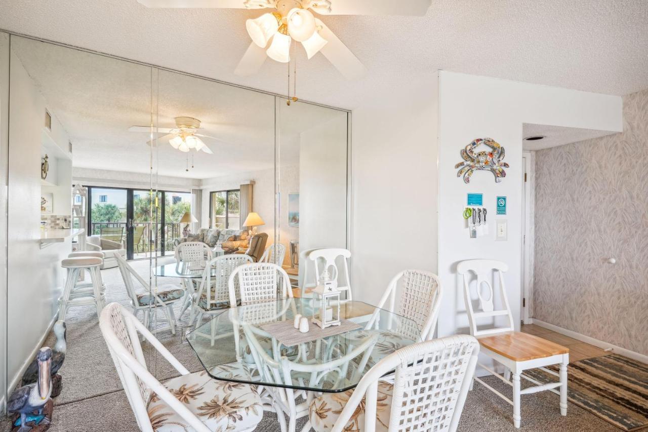 Land's End 1-307 Gulf View St. Pete Beach