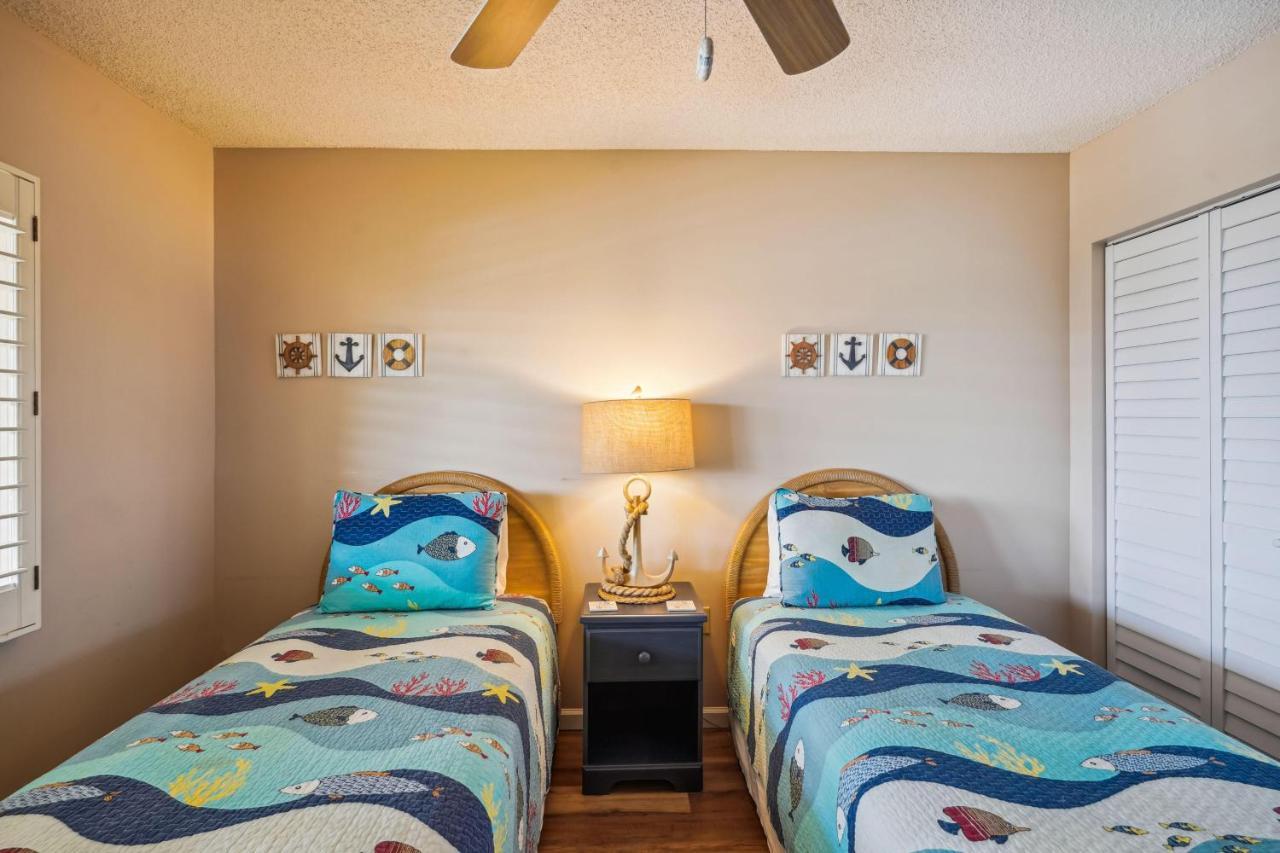 Holiday home Land's End 3-402 Bay Front