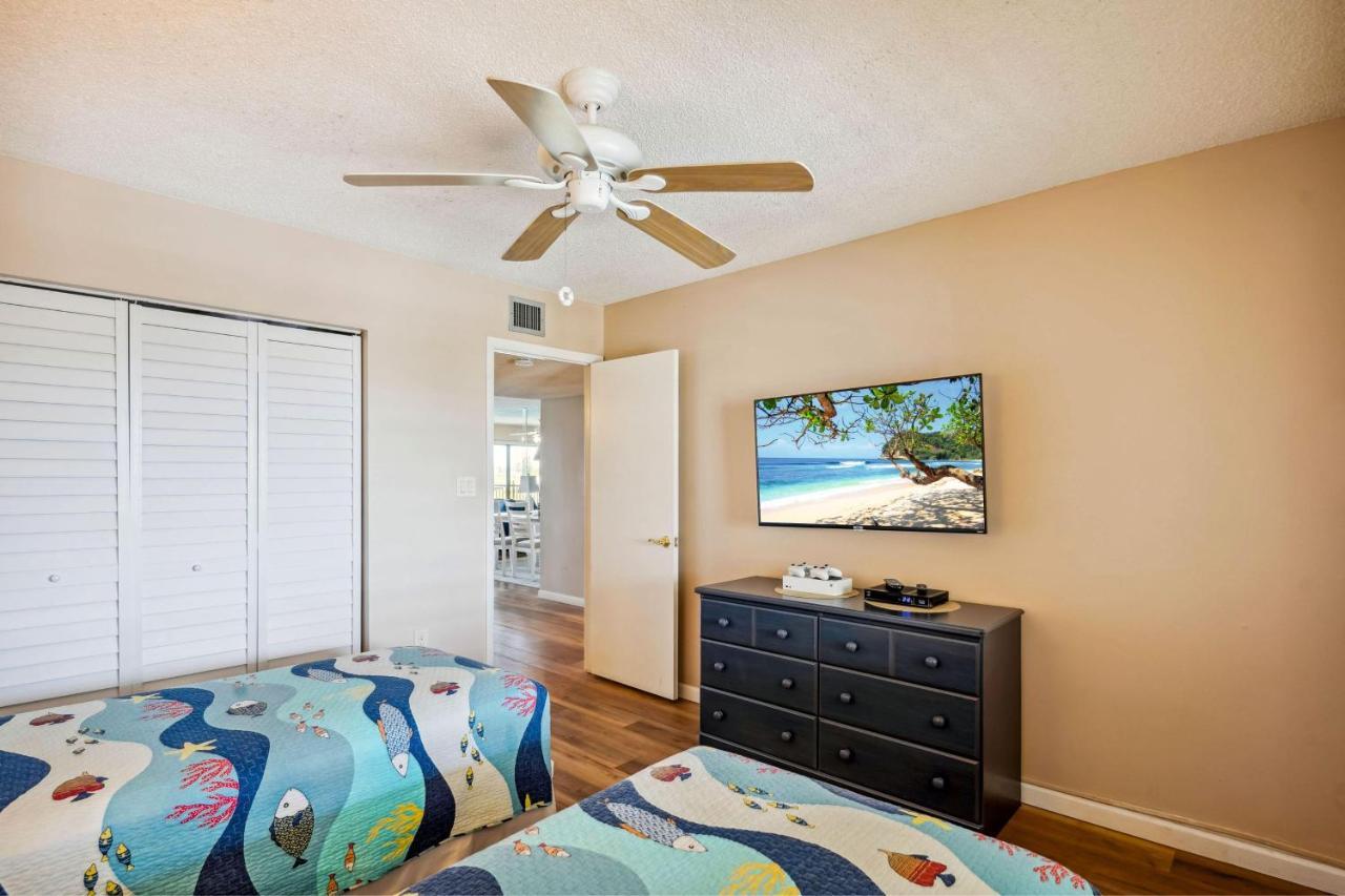 Holiday home Land's End 3-402 Bay Front