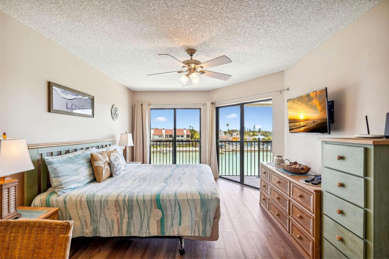 Holiday home Land's End 3-402 Bay Front St. Pete Beach