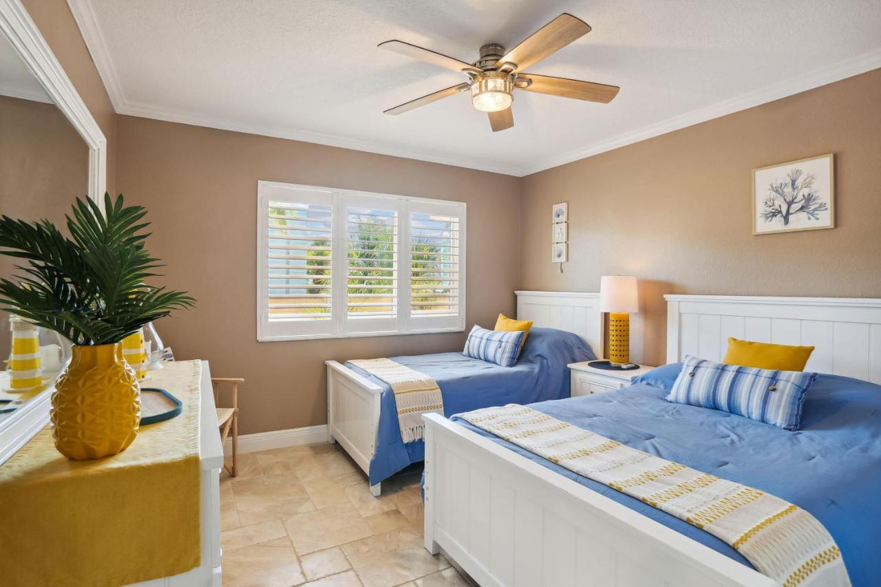 Land's End 7-203 Front - Premier Holiday home St. Pete Beach