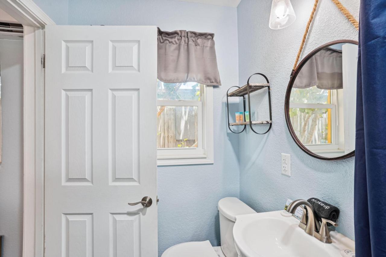 Upham - #3 Apartment *