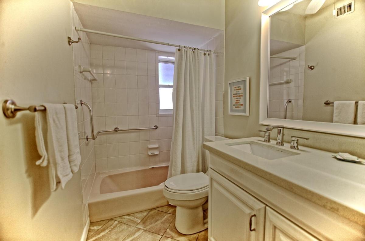 Aparthotel Gulfside Resort. Unit 1
