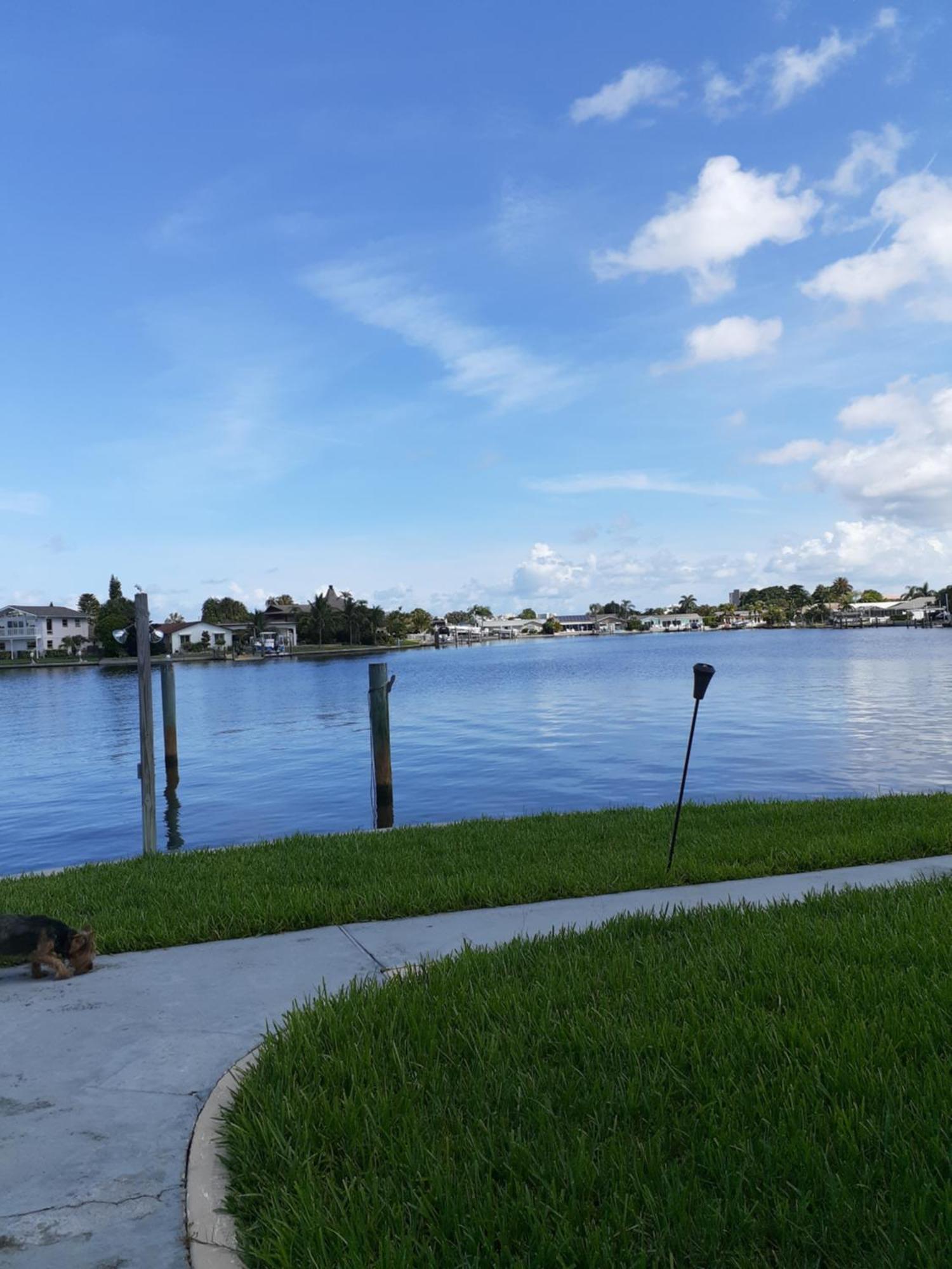 Guest house Beautiful St Pete Beach, Fl 2nd Floor 2br Unit St. Pete Beach