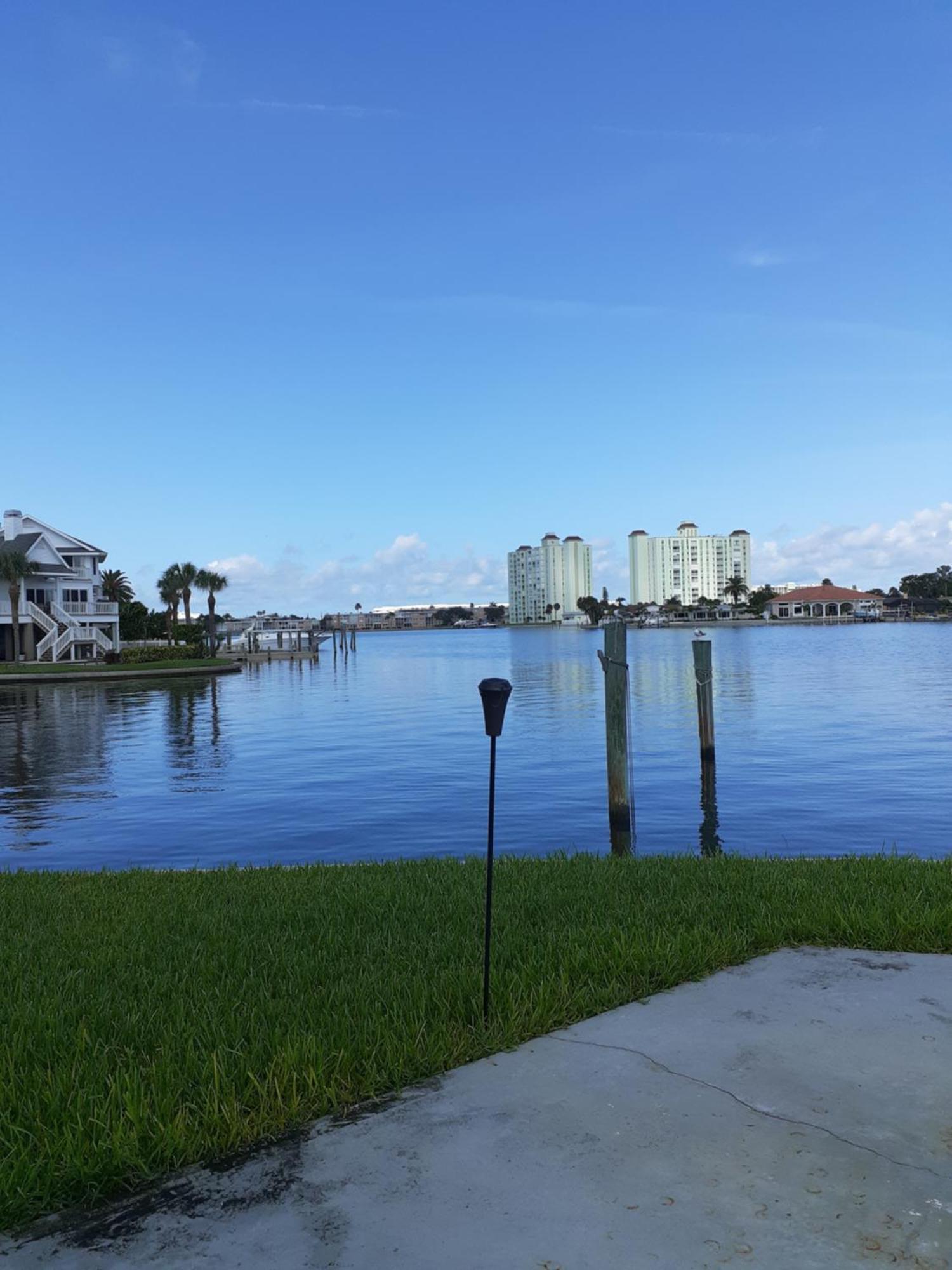 Guest house Beautiful St Pete Beach, Fl 2nd Floor 2br Unit *