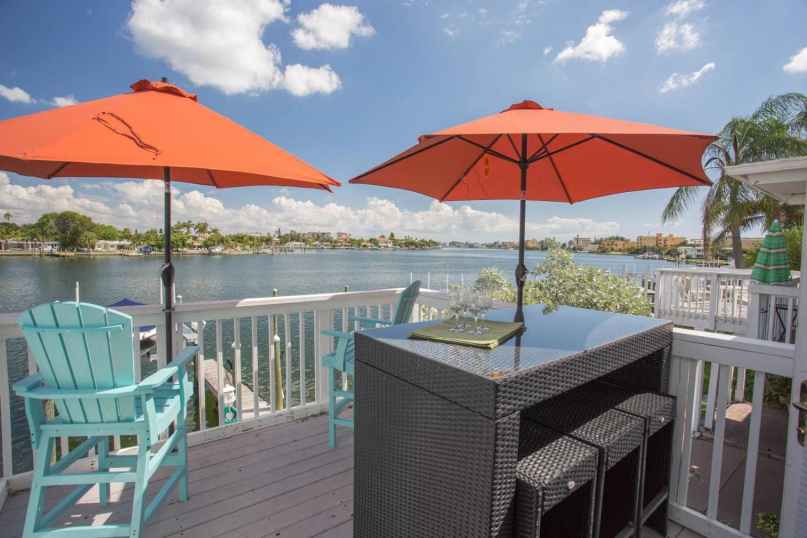 Apartment What A View Overlooking Boga Ciaga Bay Intercostal Waterway On Treasure Island *