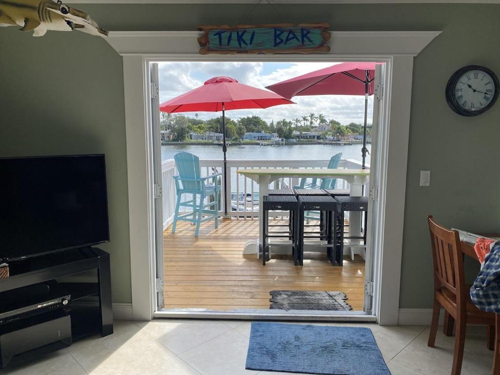 What A View Overlooking Boga Ciaga Bay Intercostal Waterway On Treasure Island Apartment *