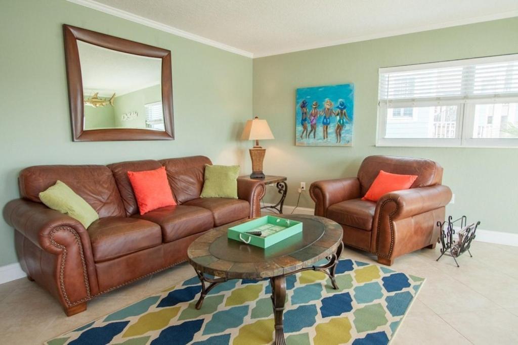 Apartment What A View Overlooking Boga Ciaga Bay Intercostal Waterway On Treasure Island St. Pete Beach