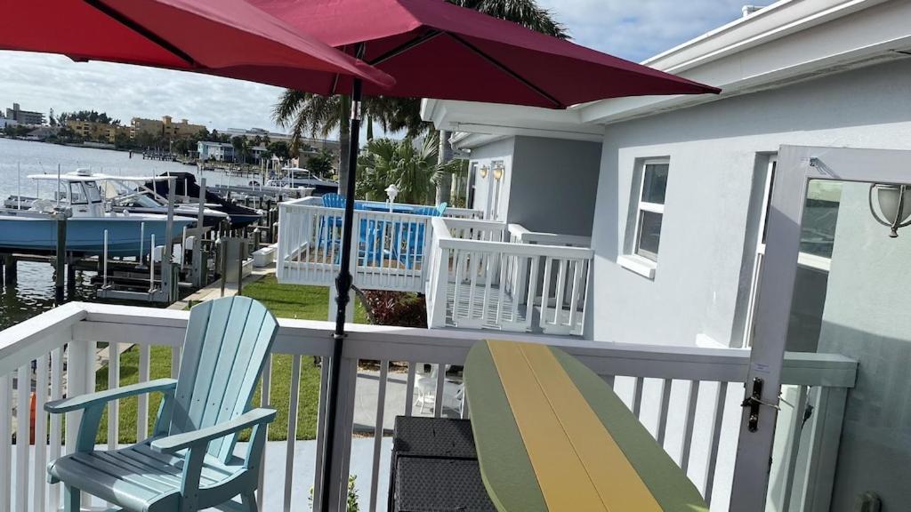 Apartment What A View Overlooking Boga Ciaga Bay Intercostal Waterway On Treasure Island
