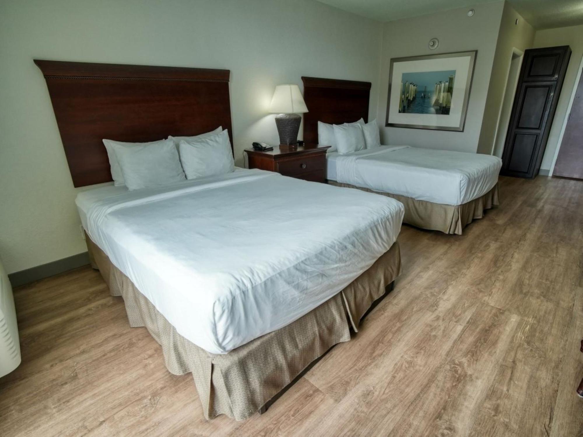 Hotel Treasure Island And Marina 3*