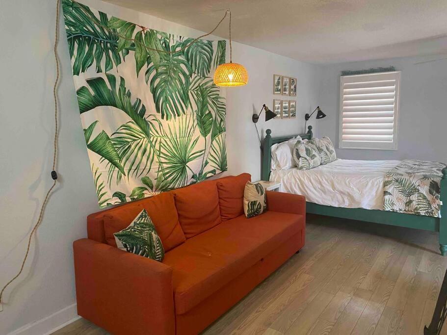 Ocean View With Heated Pool Apartment