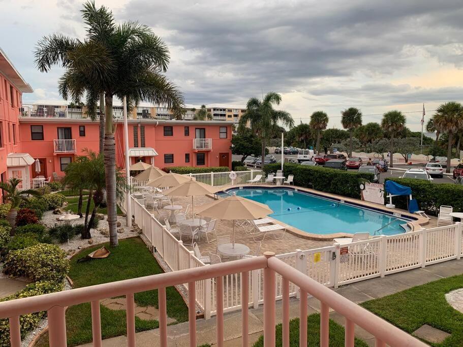 Ocean View With Heated Pool Apartment St. Pete Beach