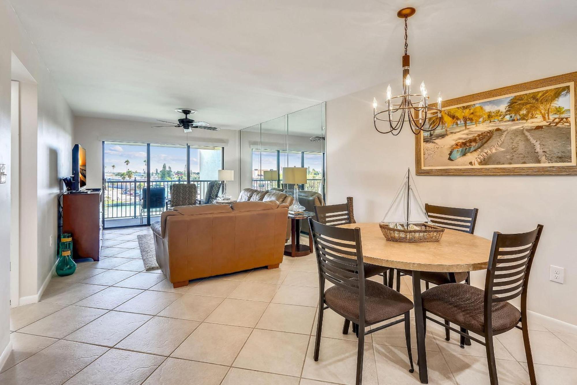 Land's End 3-404 Bay Front Holiday home *