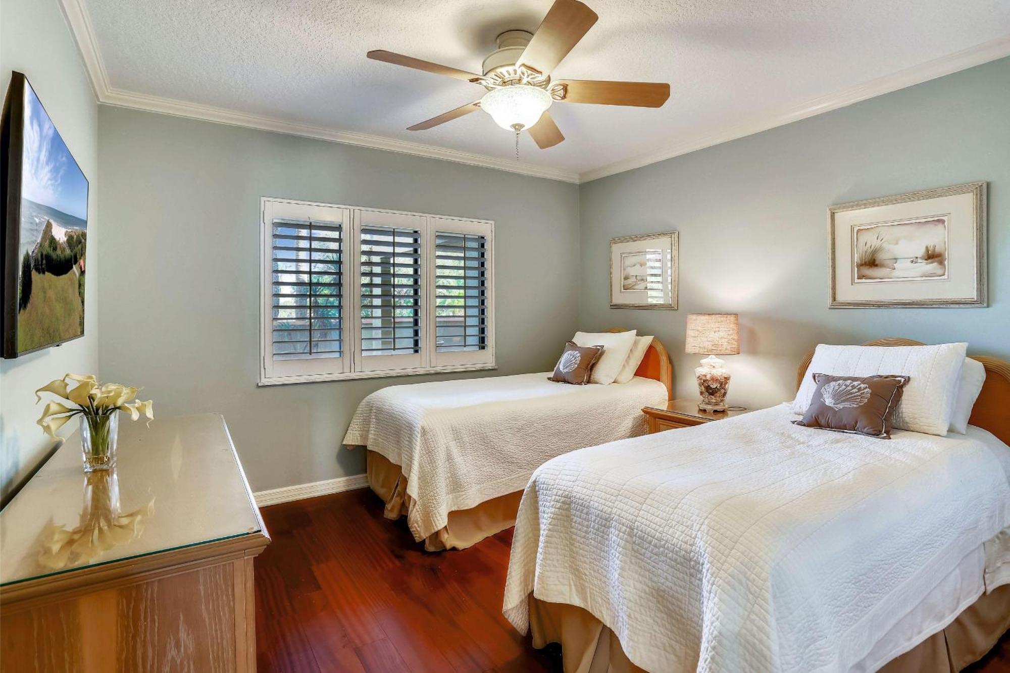 Land's End 11-204 Front Holiday home St. Pete Beach