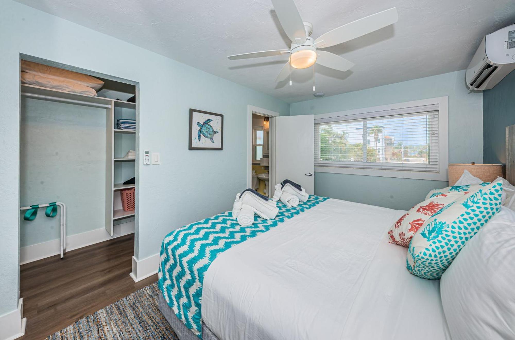 The Roth Hotel, Treasure Island, Florida Aparthotel St. Pete Beach