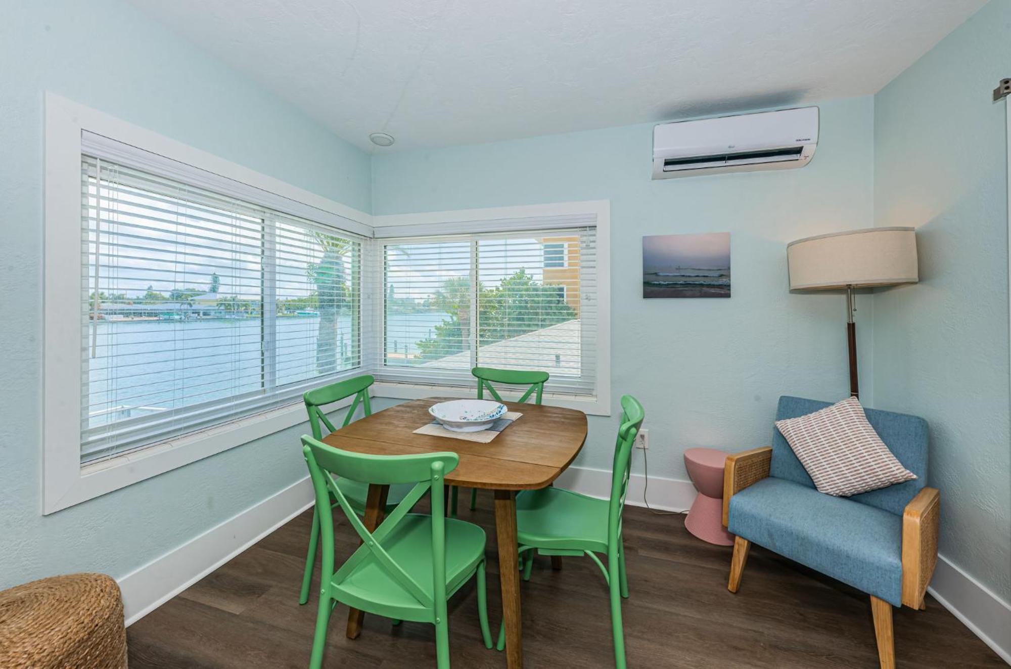 The Roth Hotel, Treasure Island, Florida Aparthotel