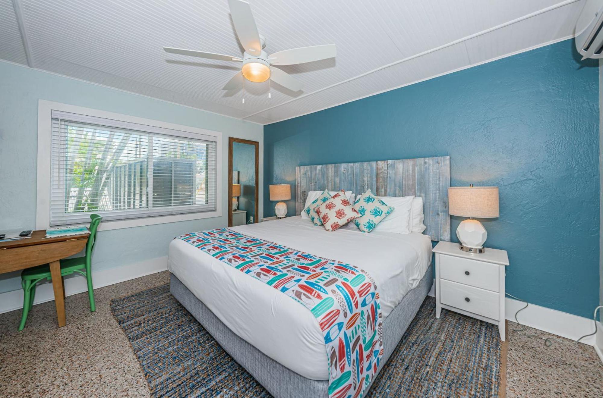 The Roth Hotel, Treasure Island, Florida Aparthotel