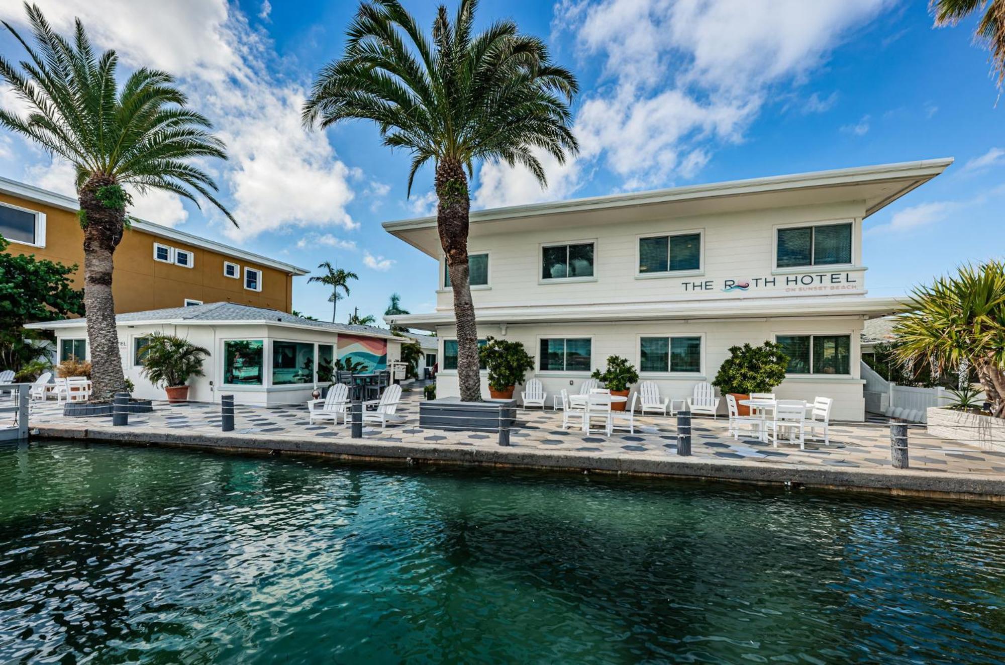 The Roth Hotel, Treasure Island, Florida Aparthotel