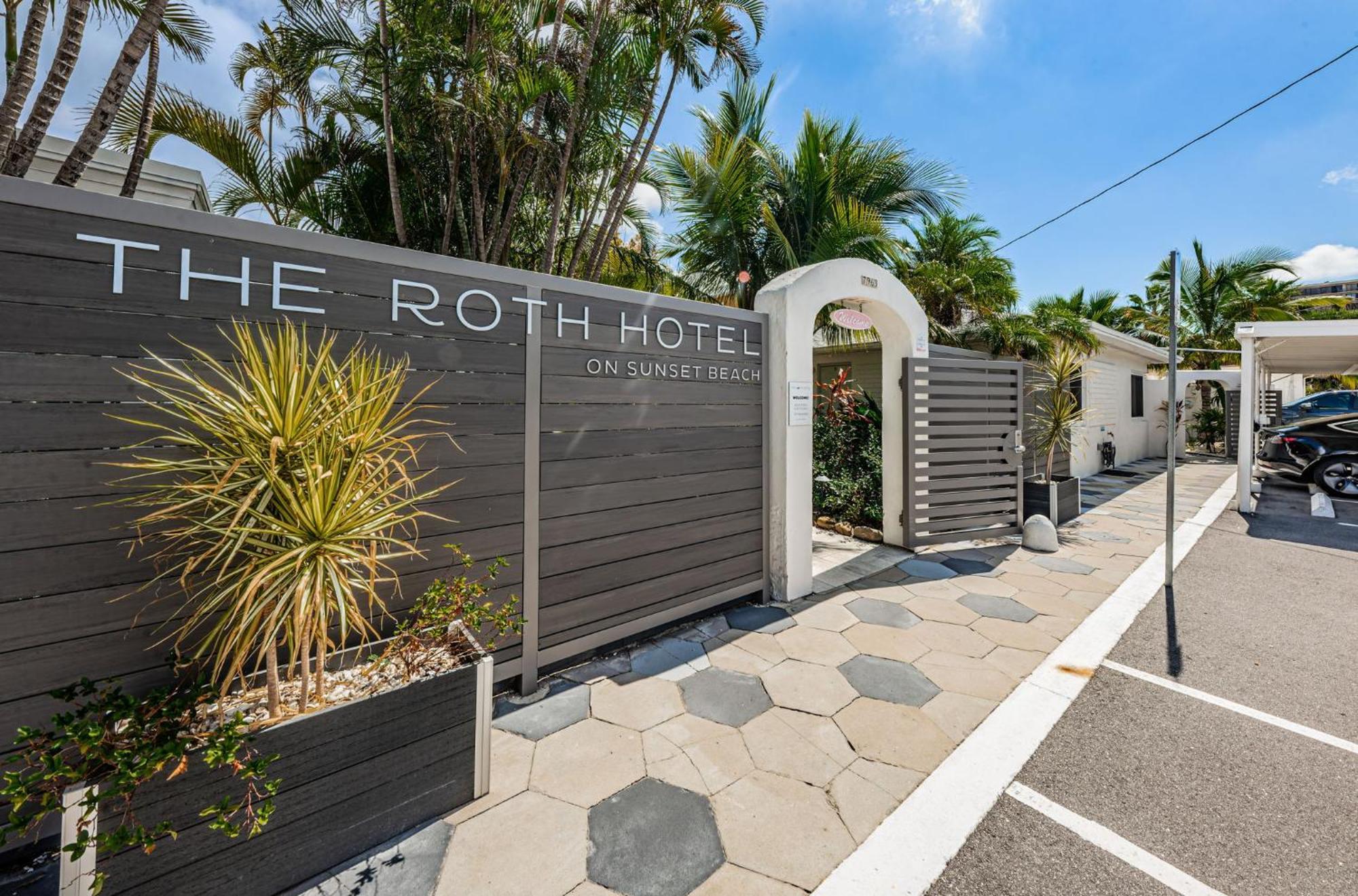 The Roth Hotel, Treasure Island, Florida Aparthotel