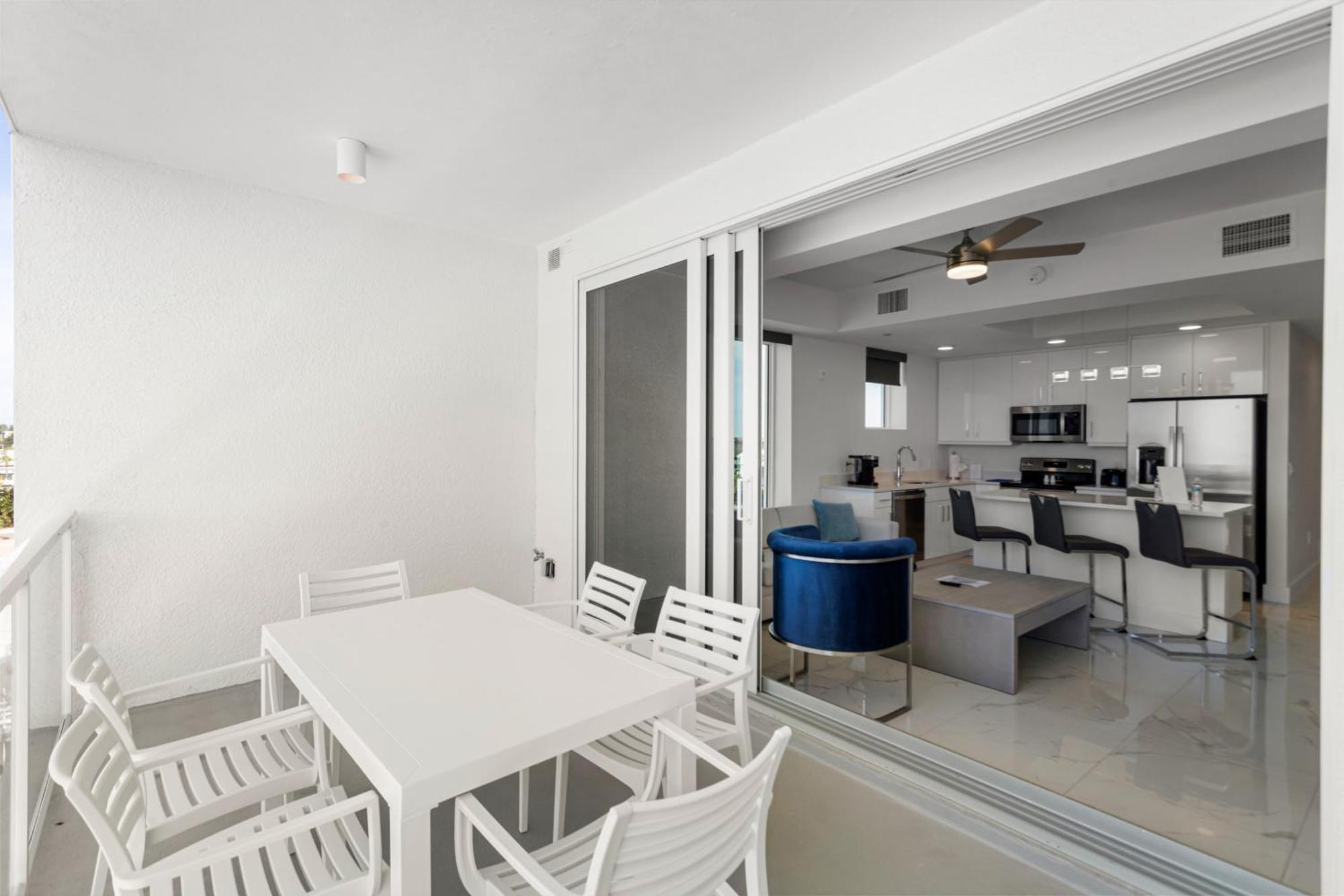 Ocean Club Treasure Island Hotel 4*