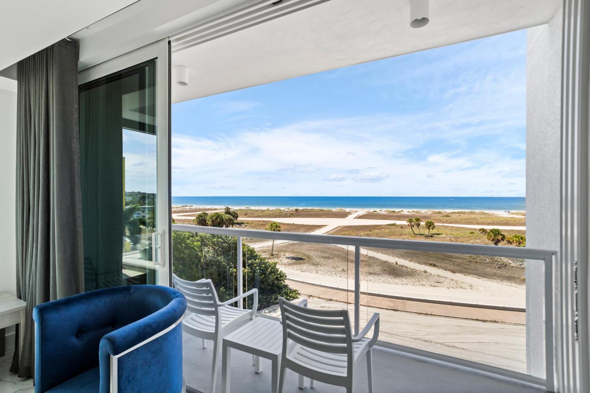 Hotel Ocean Club Treasure Island