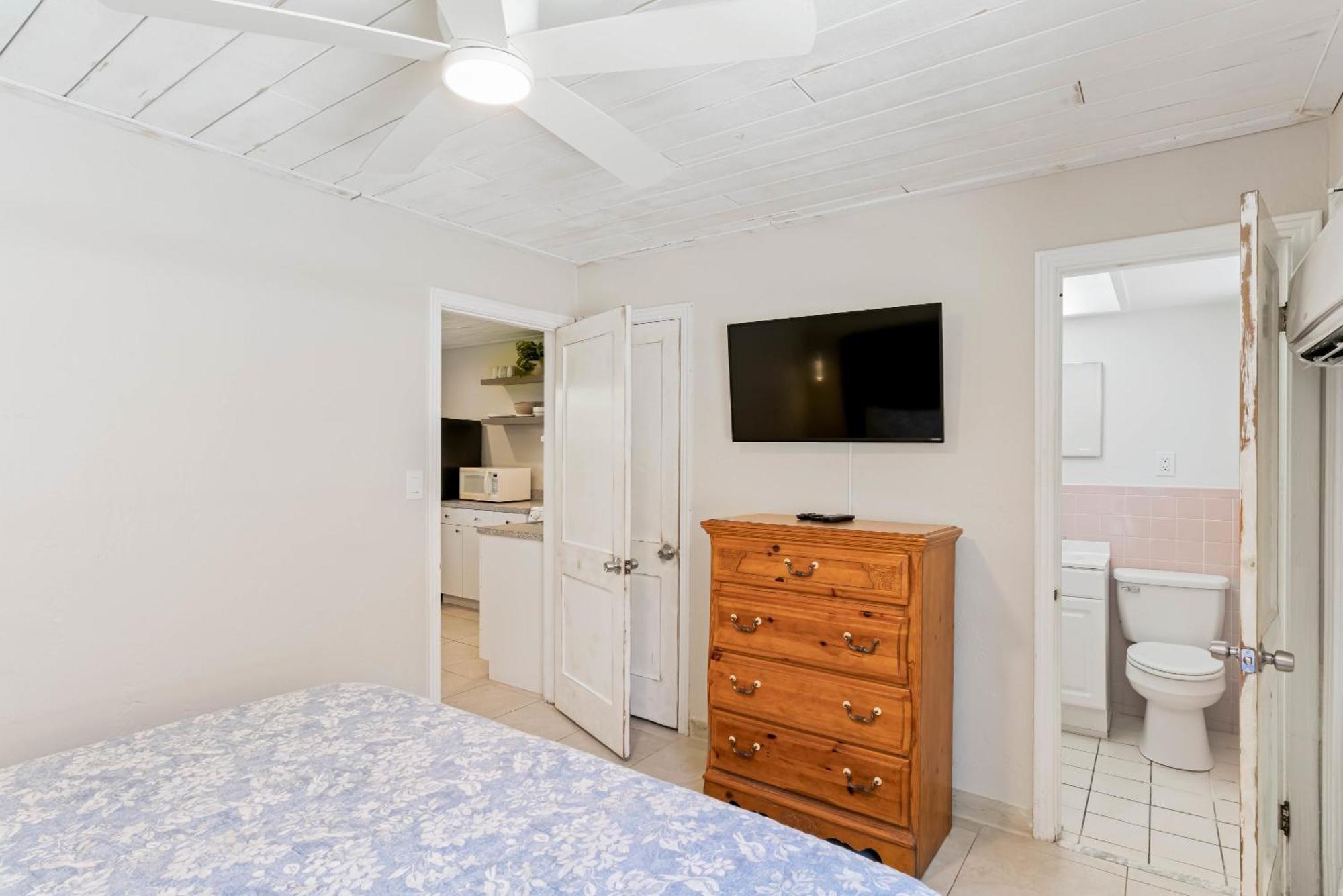Beachside Retreat W Heated Pool * St. Pete Beach