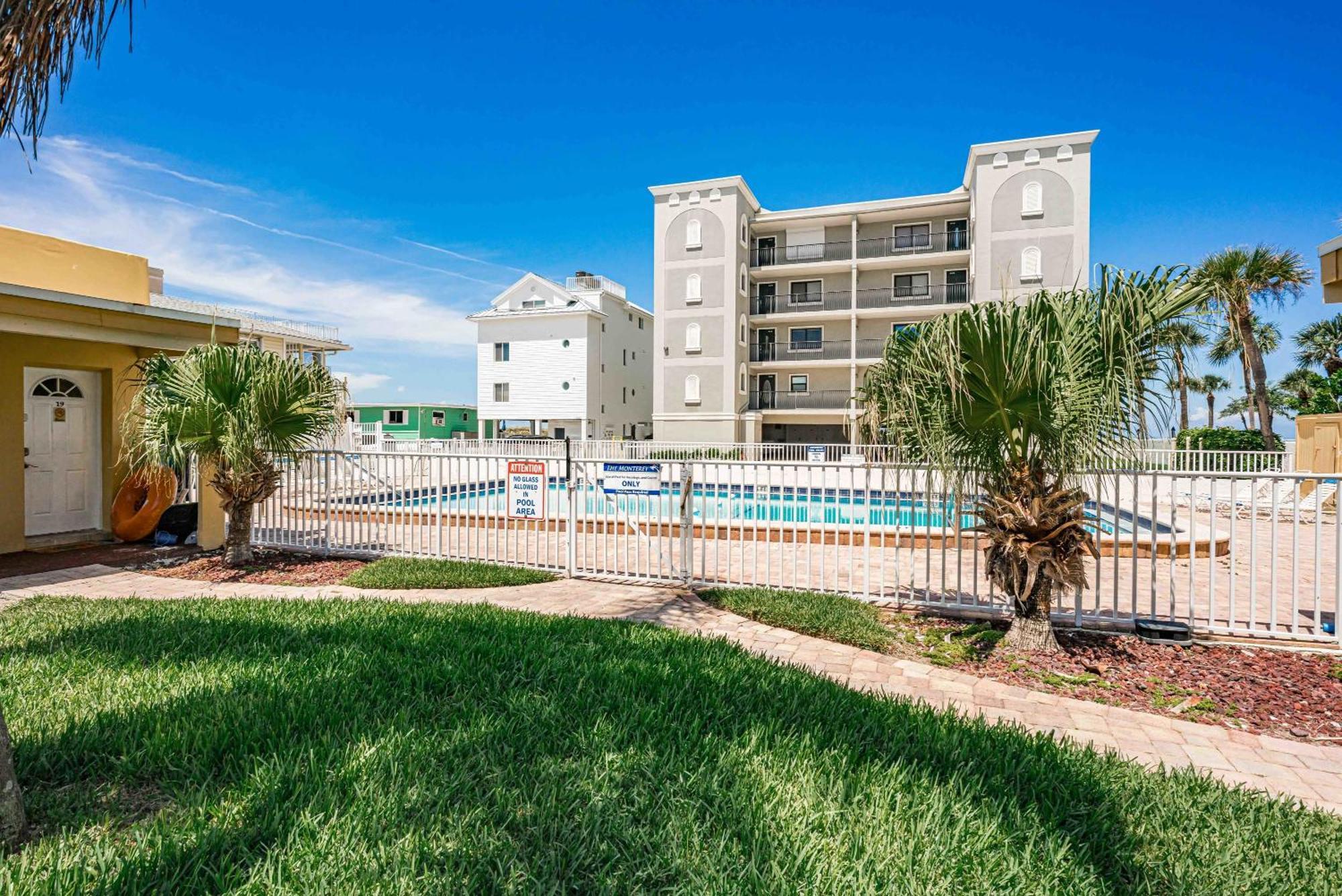 Holiday home Beachside Retreat W Heated Pool *