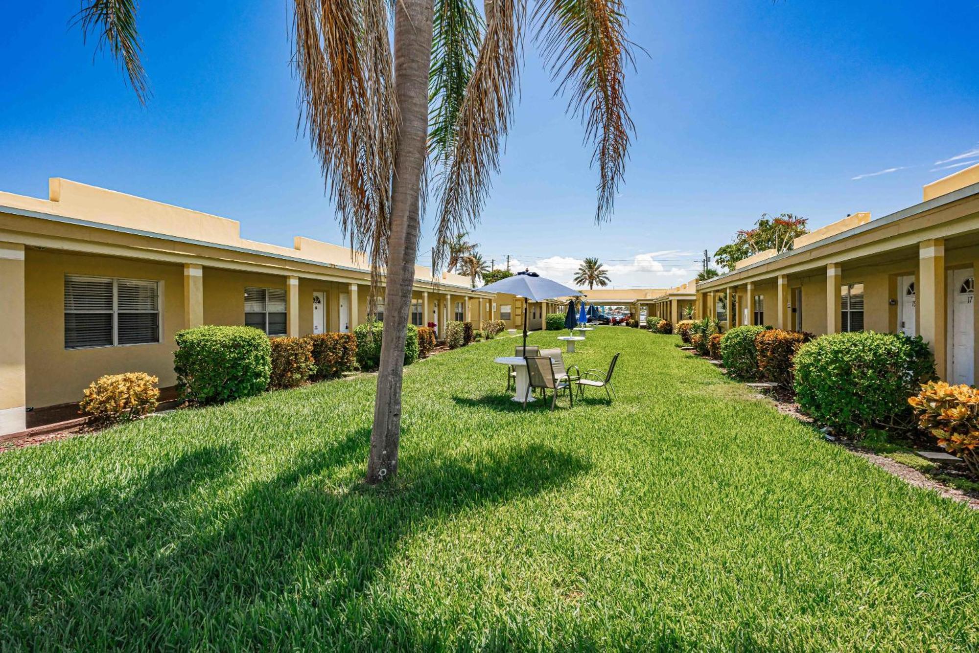 Holiday home Beachside Retreat W Heated Pool