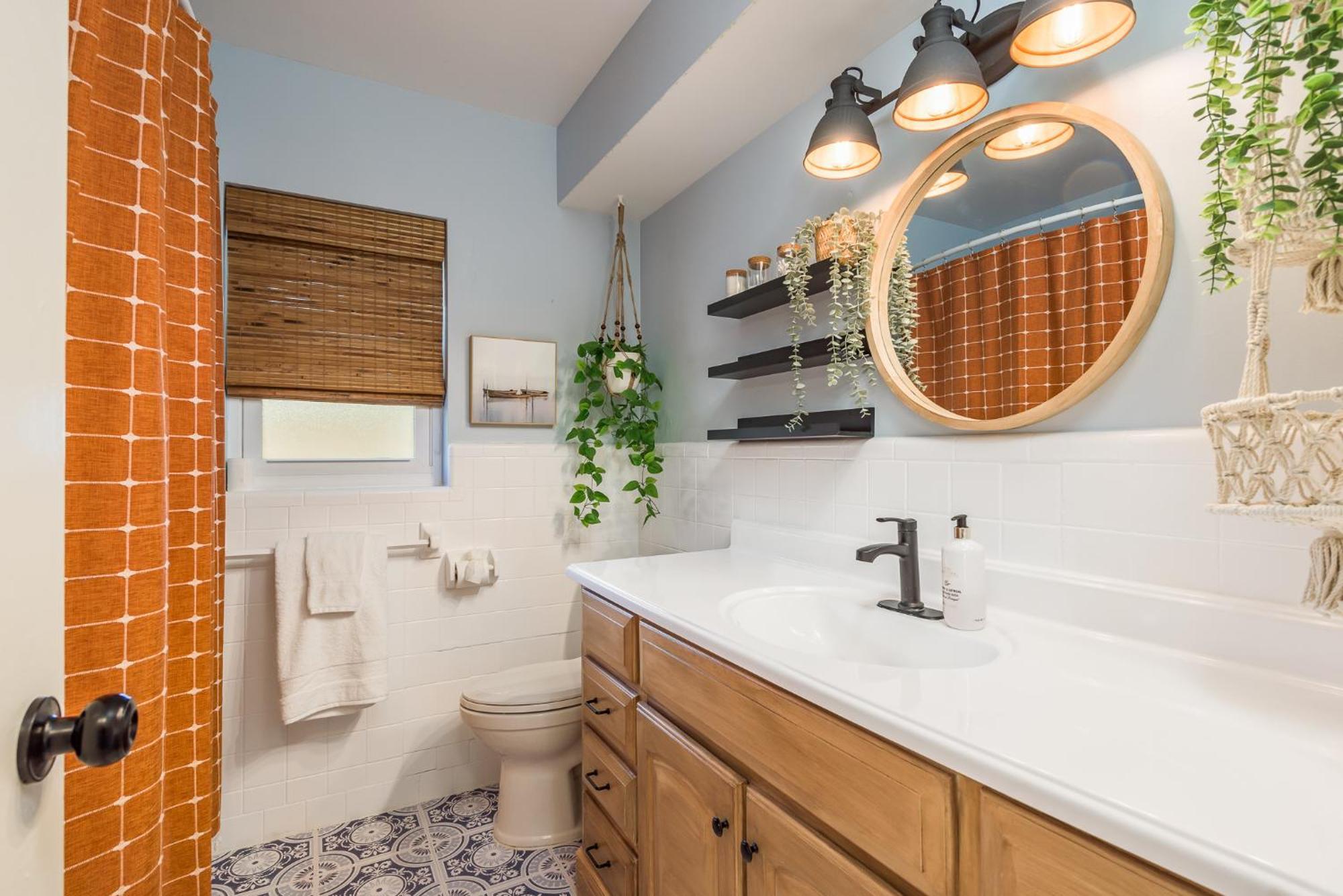 Luxury With Hot Tub & Outdoor Oasis Blocks From The *